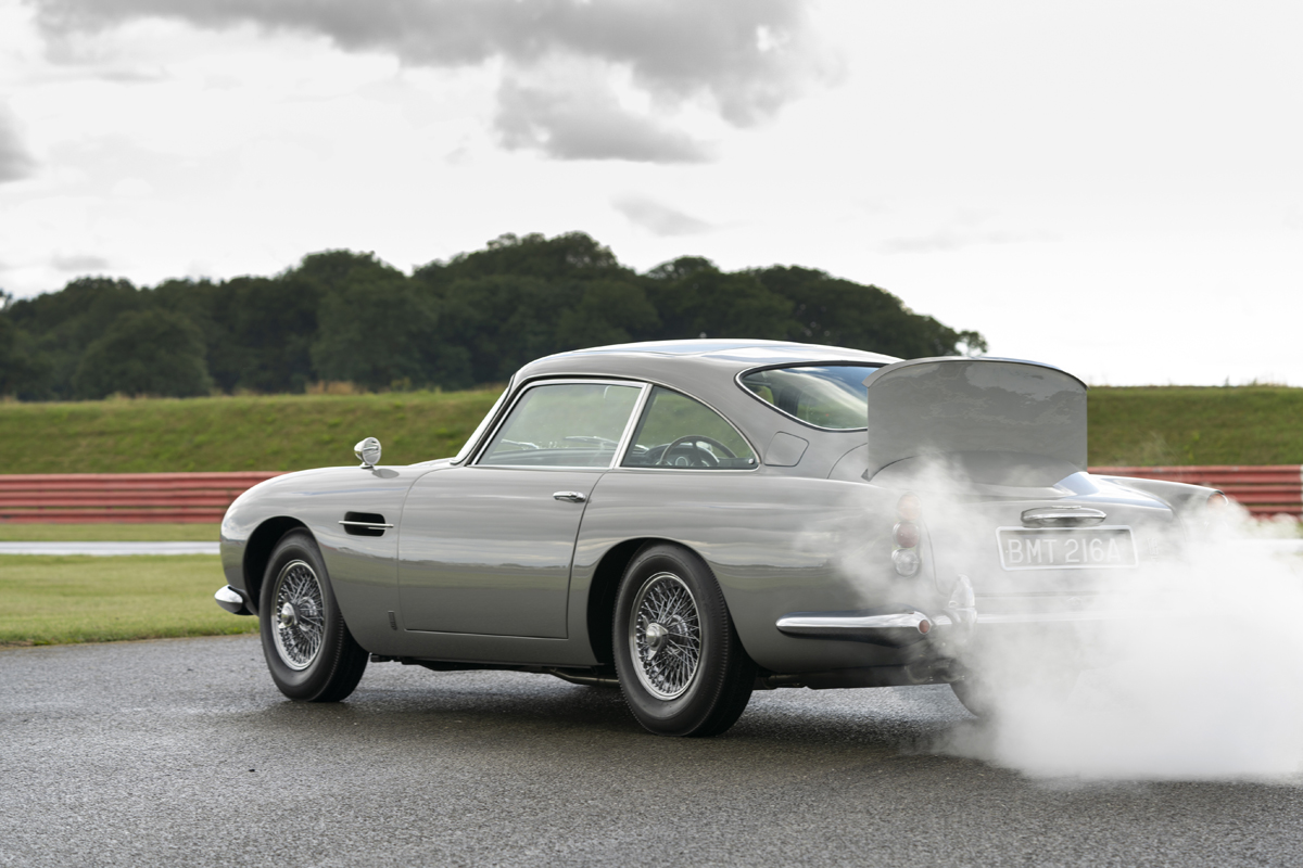 AstonMartinDB5GoldfingerContinuation_09 SemanalClásico - Revista online de coches clásicos, de colección y sport - db5