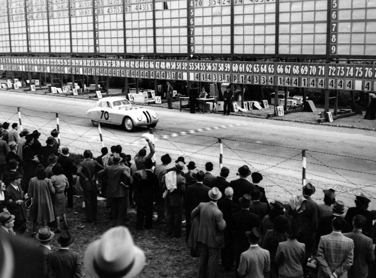 BMW-Brescia 80 años del triunfo de BMW en las Mille Miglia