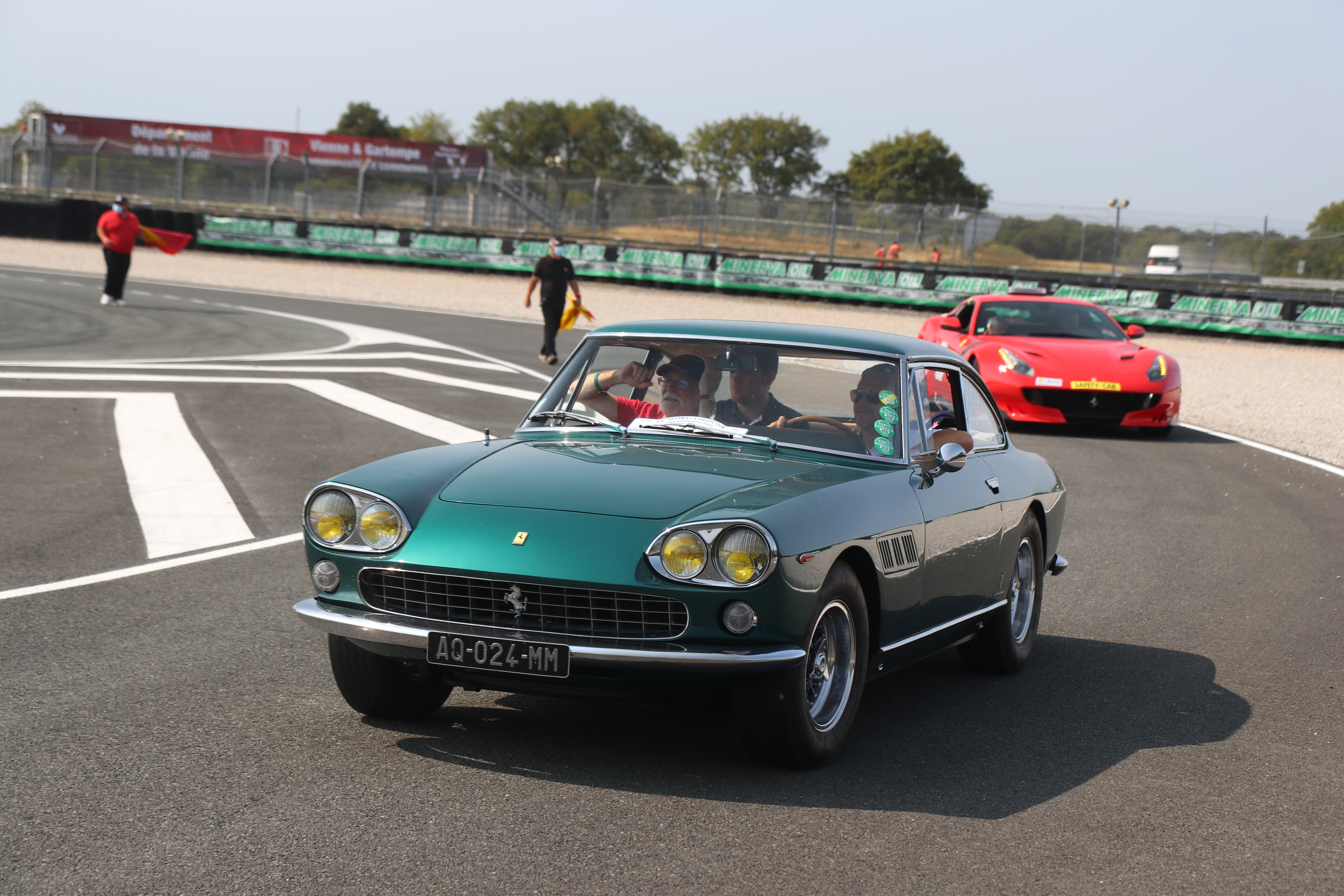 500 Ferrari contra el Cancer