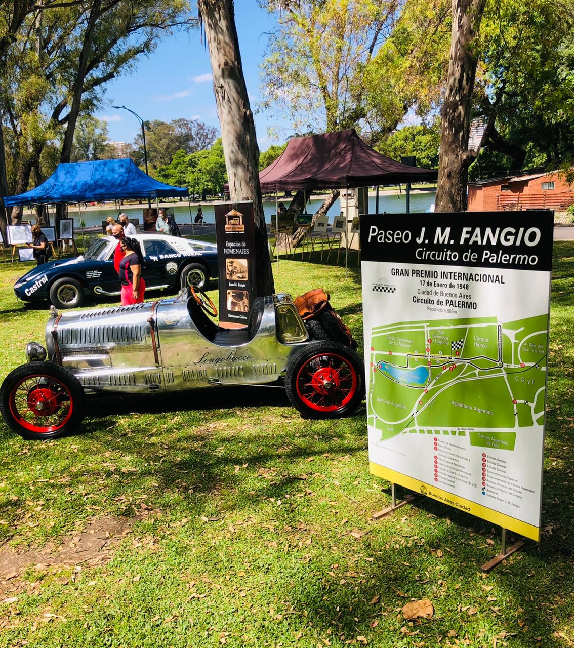 Paseo_fangio Argentina: de Autos y Héroes