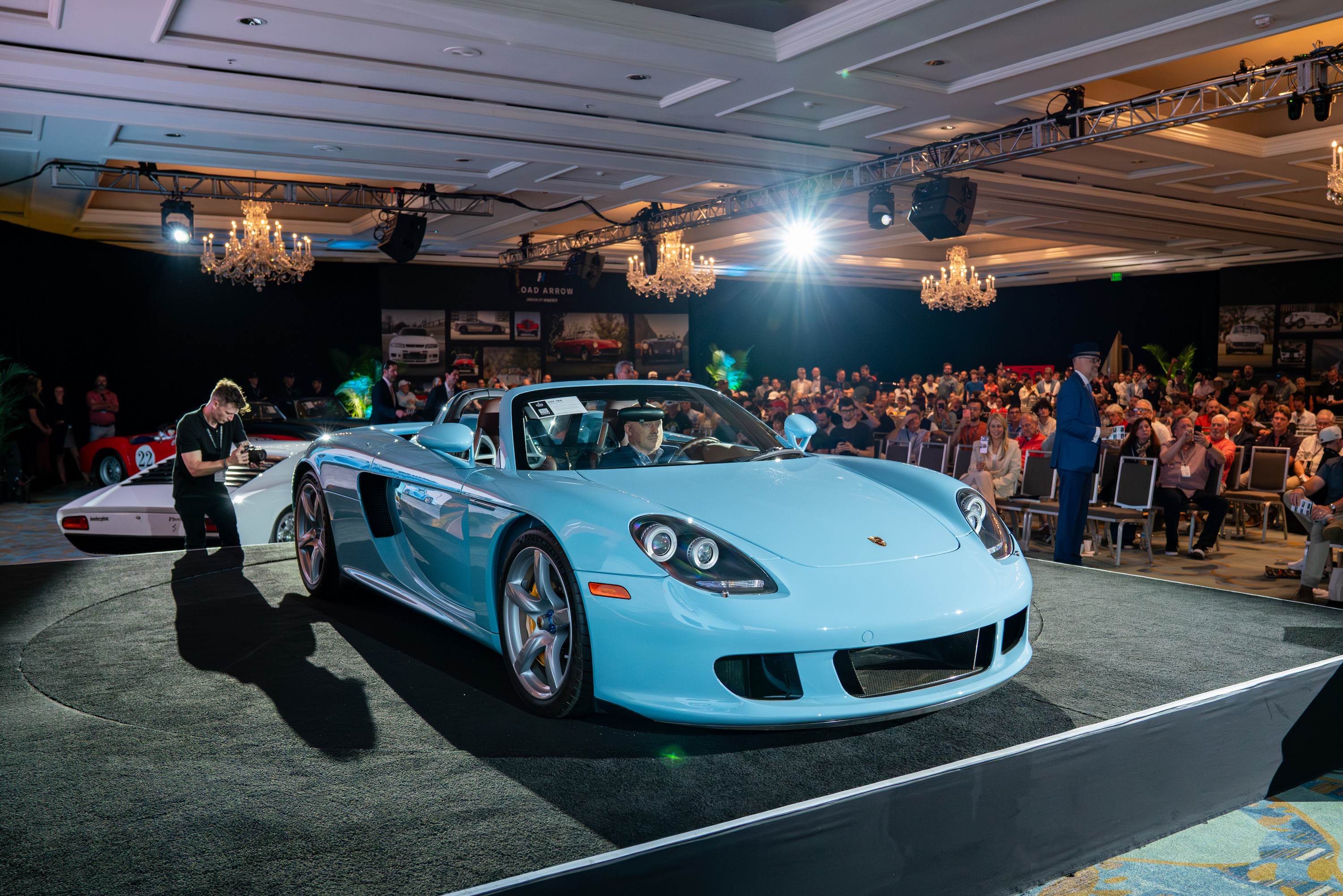 broad arrows amelia porschecarrera_amelia