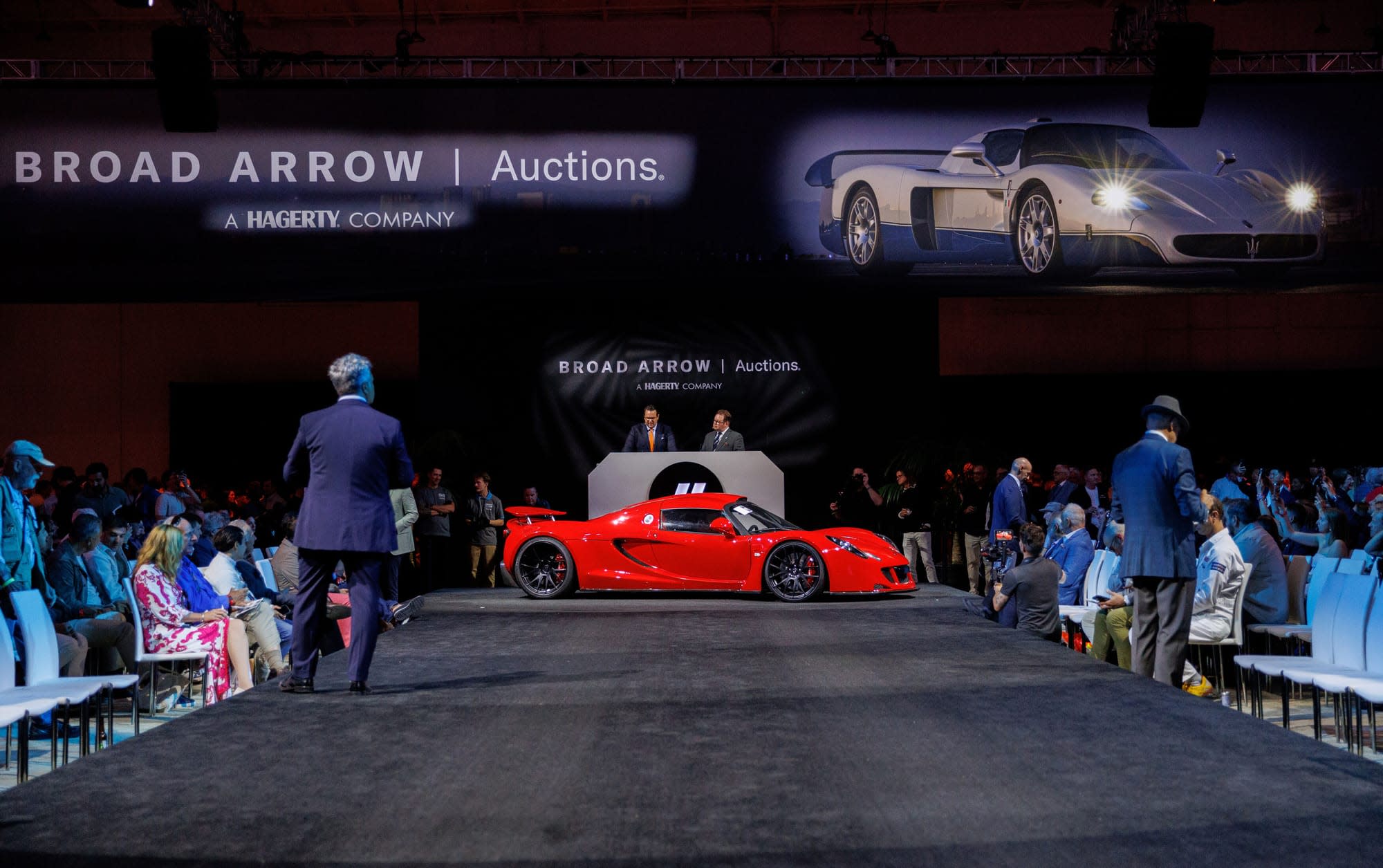 auctionmonterey Subastas: Broad Arrow en Monterey, CA