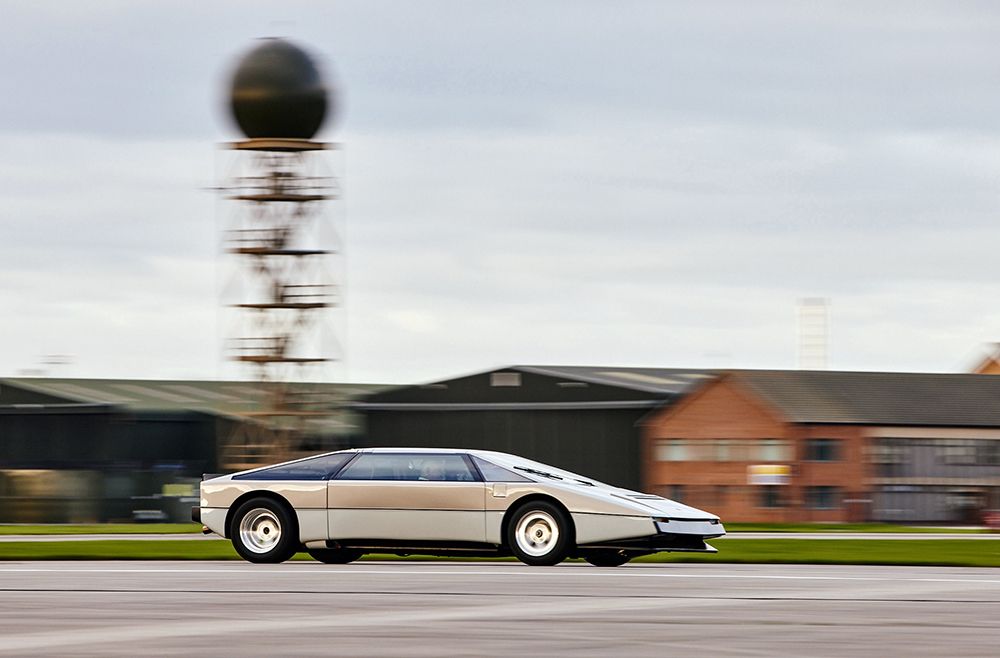 Aston_Martinpic1 ClassicAuto: la mirada de Sergio - SemanalClásico - Revista online de coches clásicos, de colección y sport