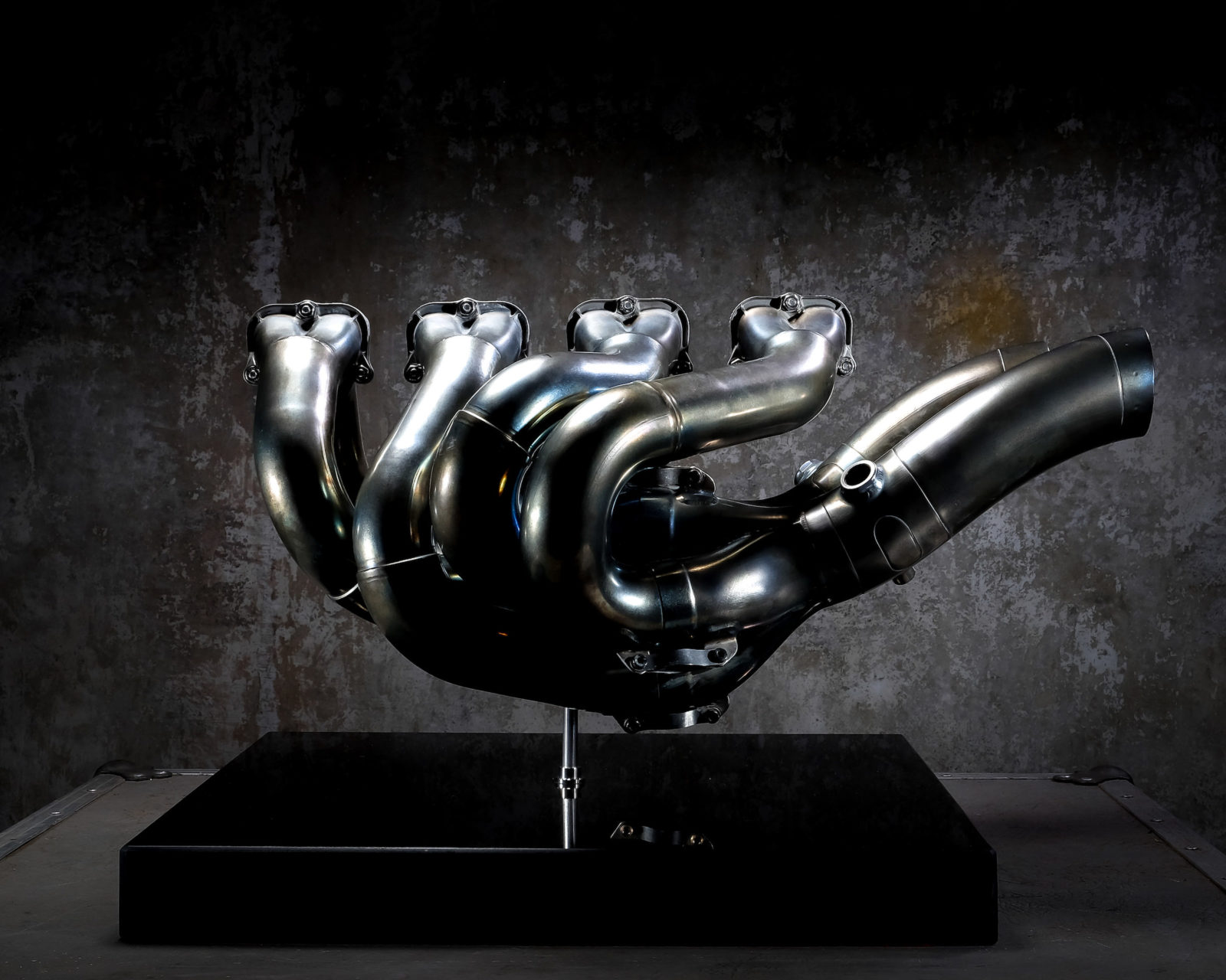 Formula-1-Exhaust-Sculptures-1-1600x1280 Lifestyle