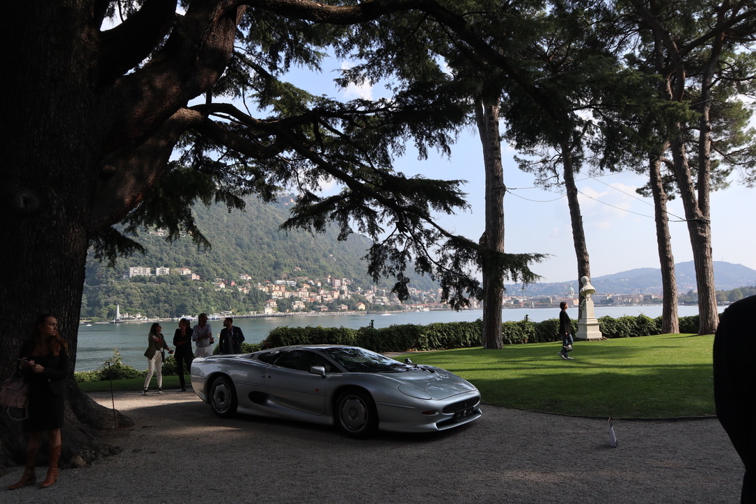 JaguarXJ220_fuoriconcorso lago di como