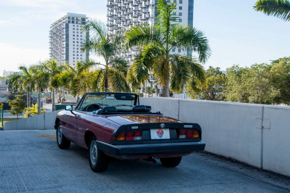 alfa-romeo-spider-lady-gaga SemanalClásico - Revista online de coches clásicos, de colección y sport - museo storico alfa romeo