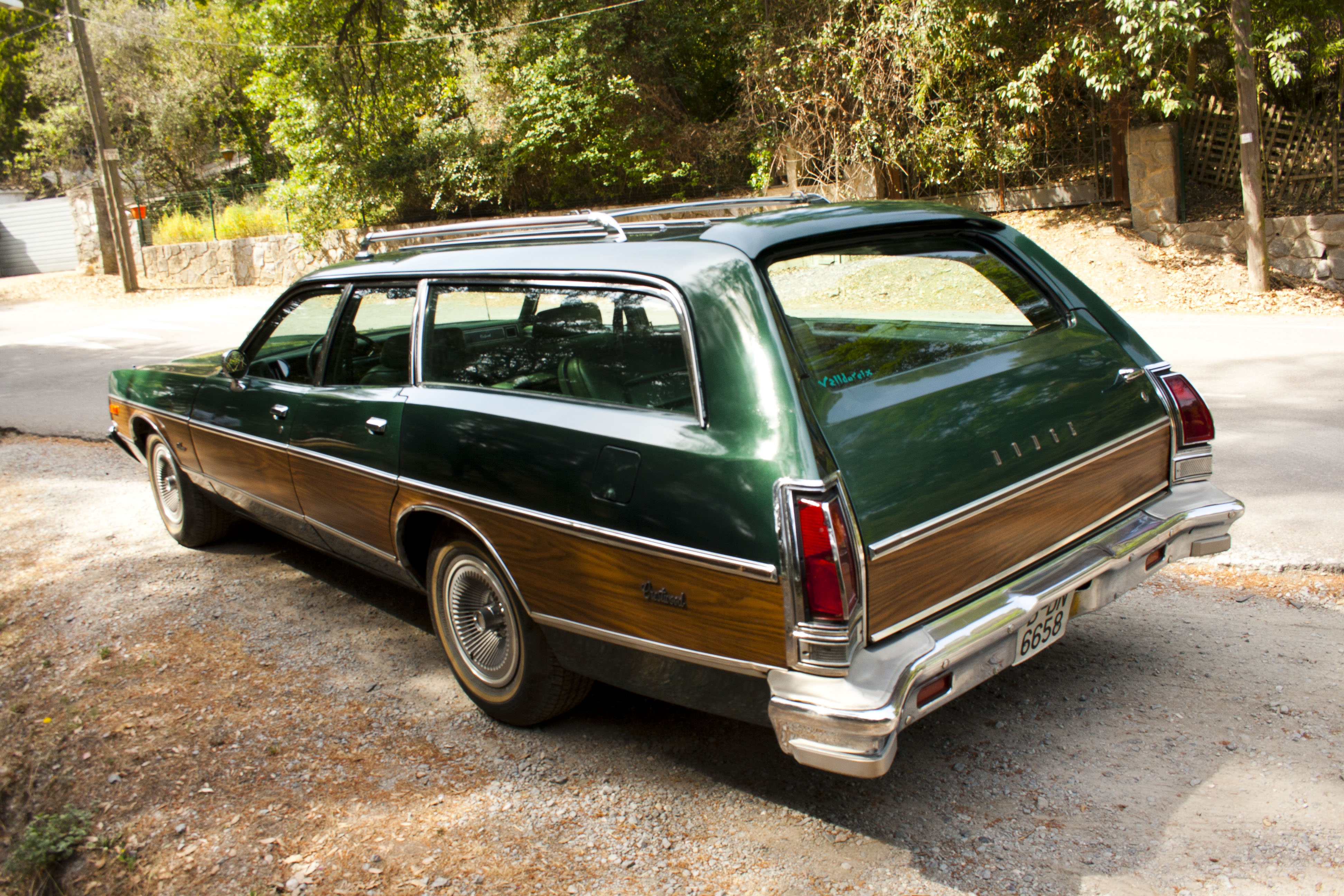 8 Paseando: Dodge Monaco Crestwood Estate