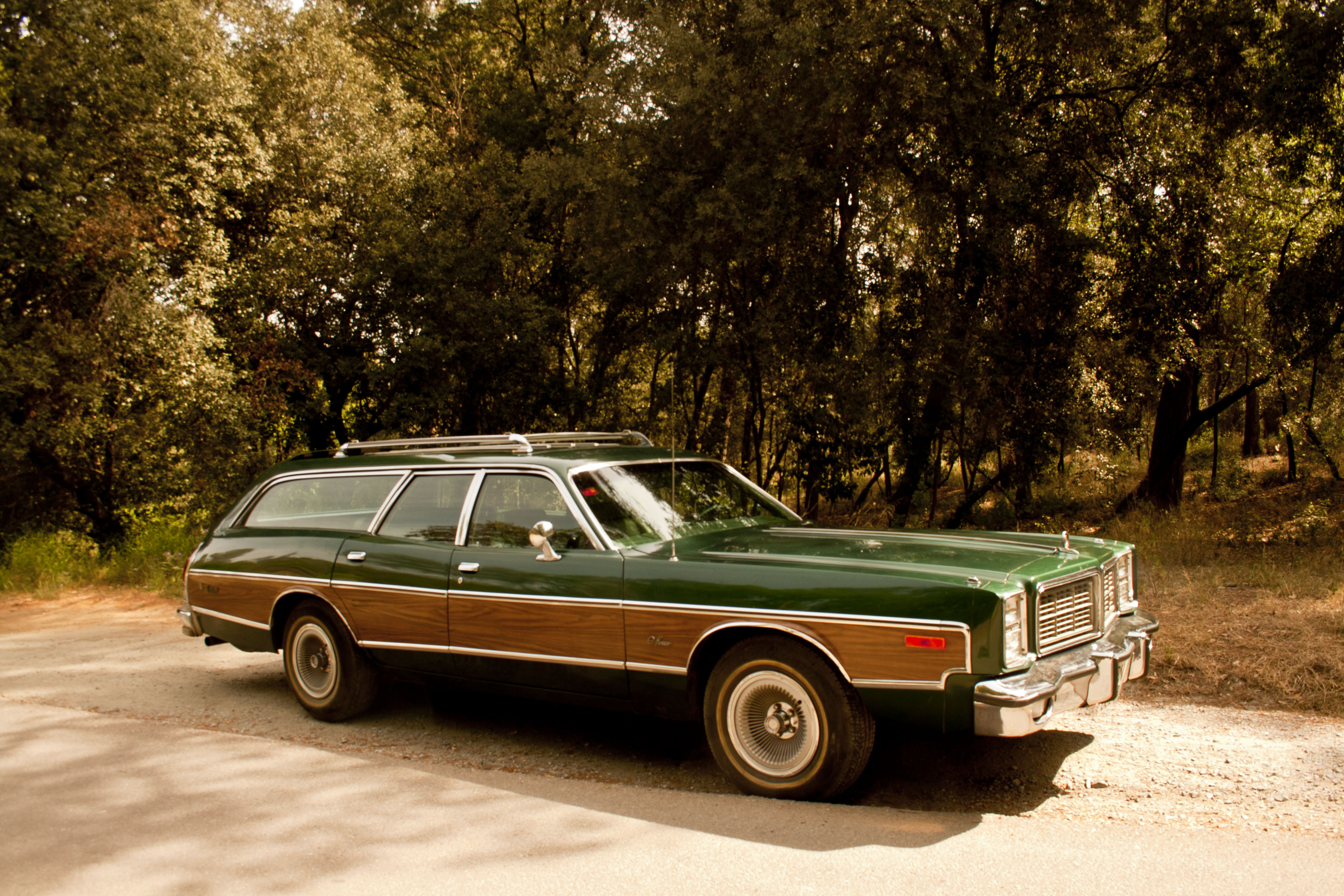 Dodge Monaco Crestwood Estate