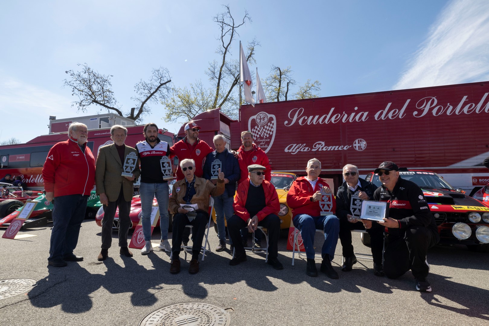 MRM38877-Large Aniversarios en Monza: 60° Autodelta & 100º Quadrifoglio