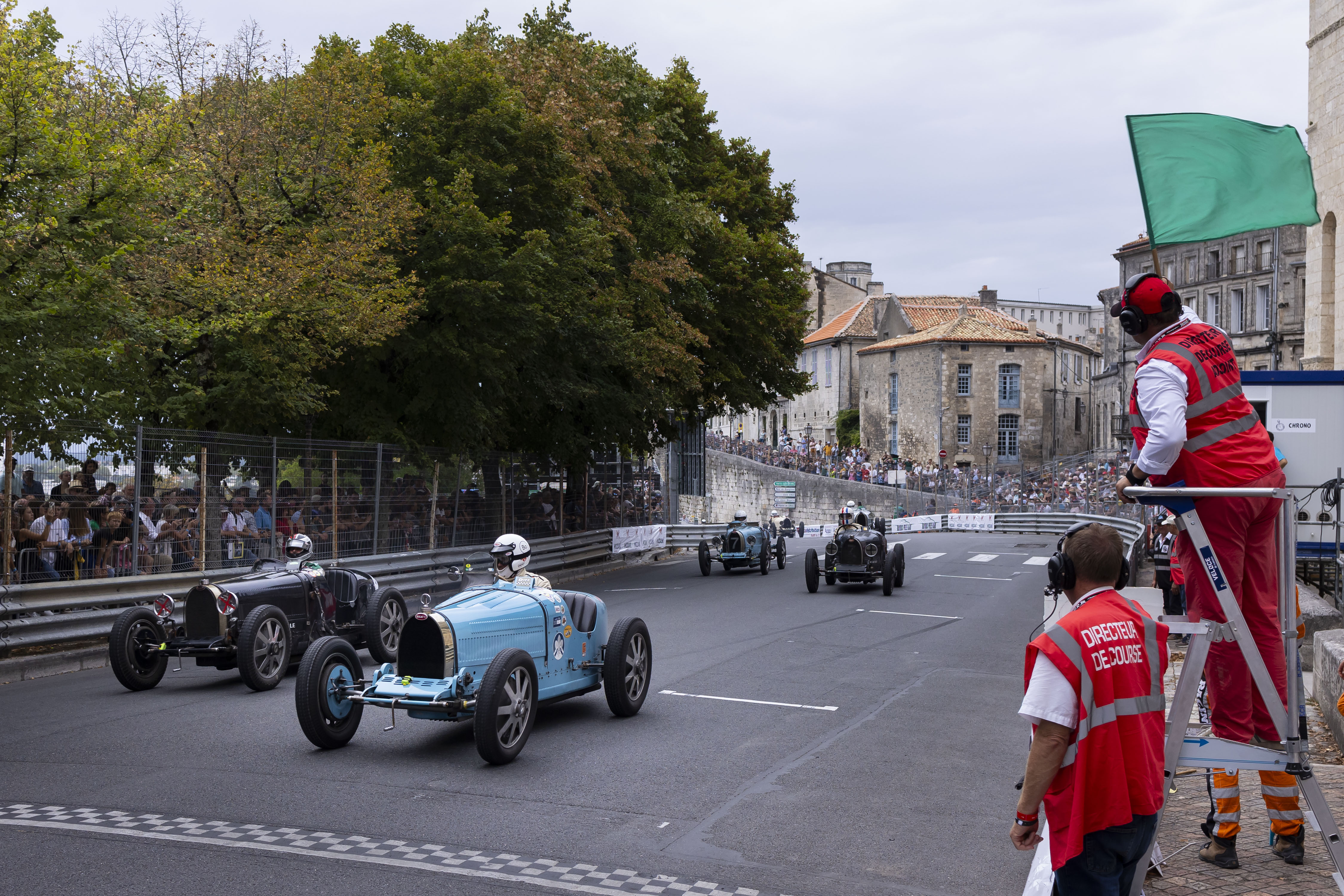 _bugatti_remparts2023 SemanalClásico - Revista online de coches clásicos, de colección y sport - francia