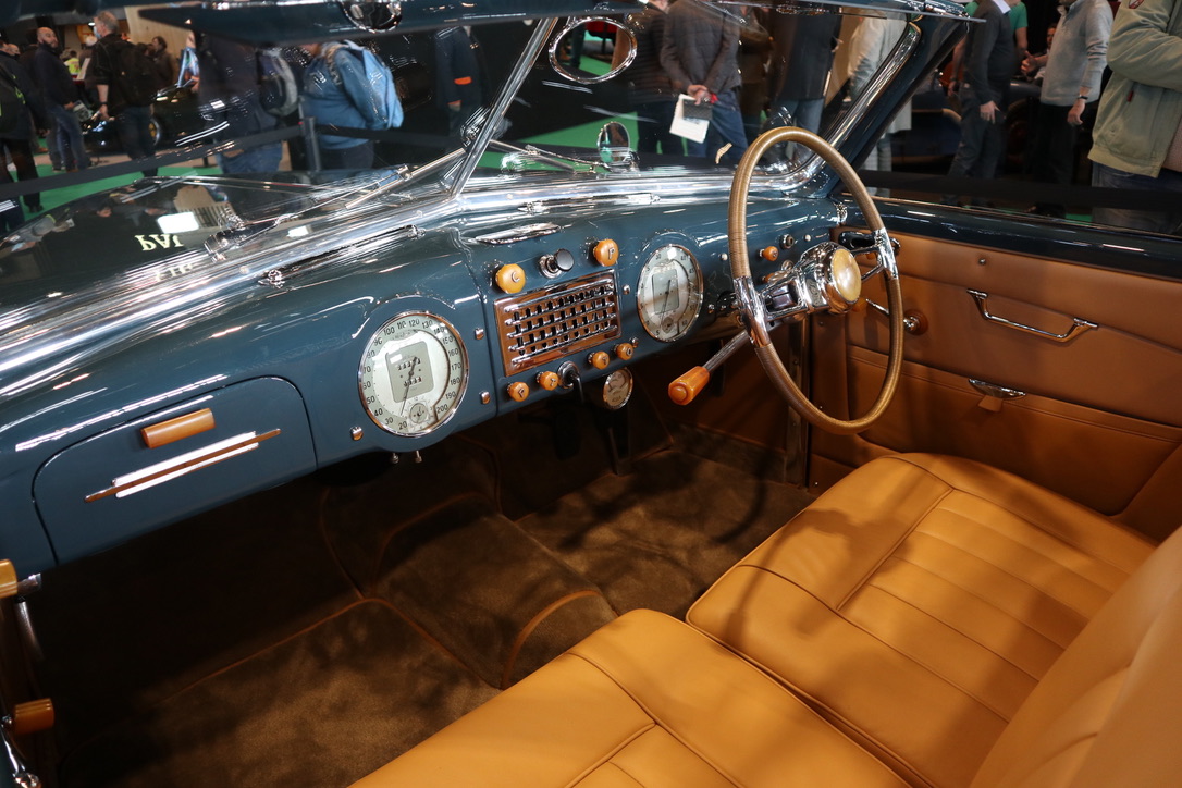 UNADJUSTEDNONRAW_thumb_1692 Retromobile 2022