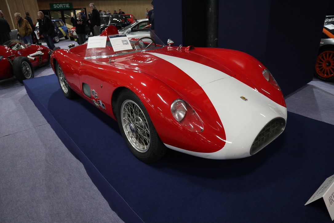 UNADJUSTEDNONRAW_thumb_16a5 Retromobile 2022