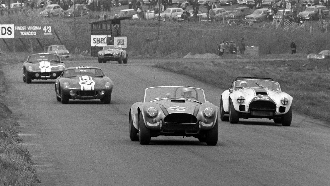 Goodwood Revival 2023: dedicado a Carroll Shelby