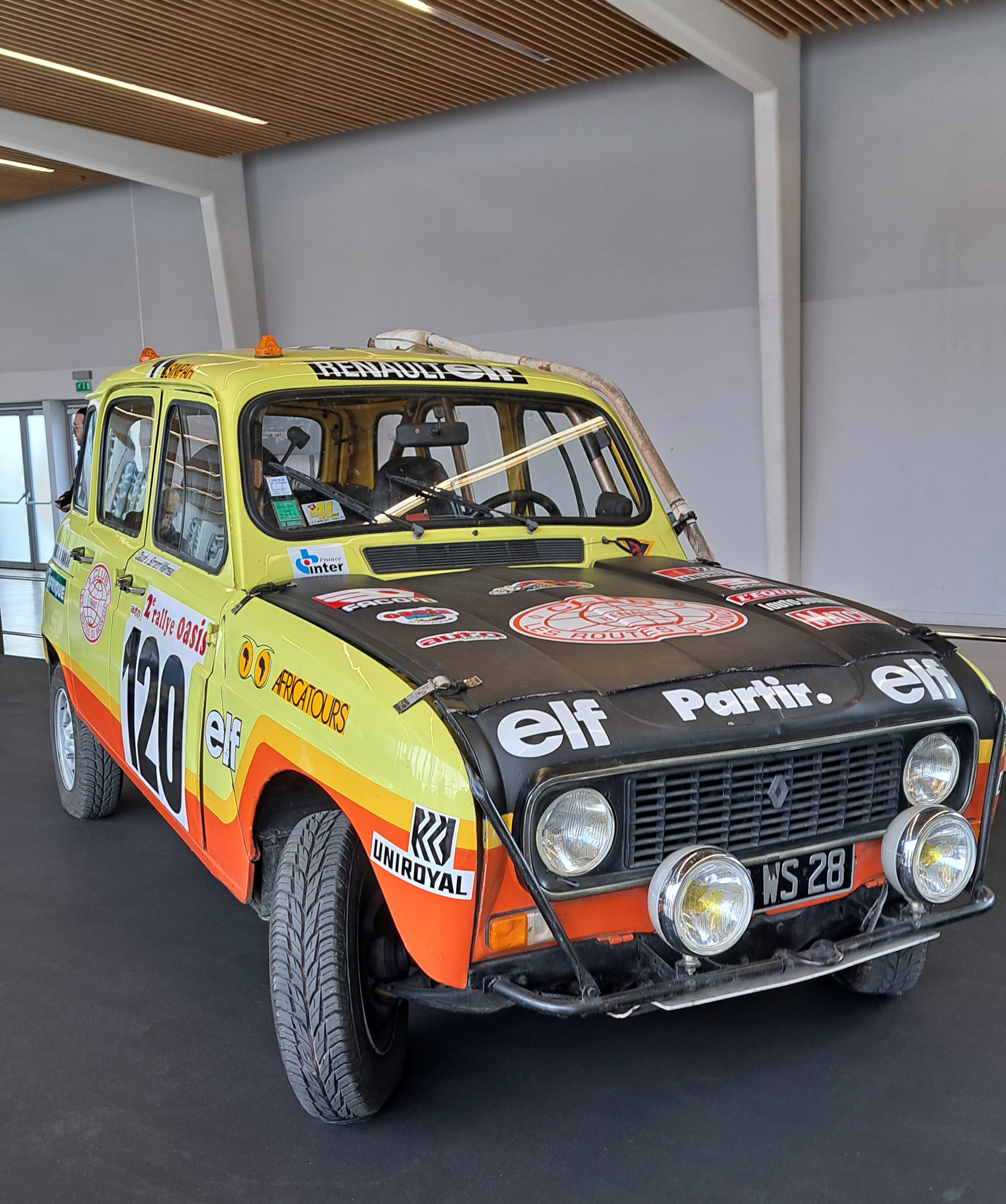 renault4_retromobile Exitoso Retromobile Paris 2024