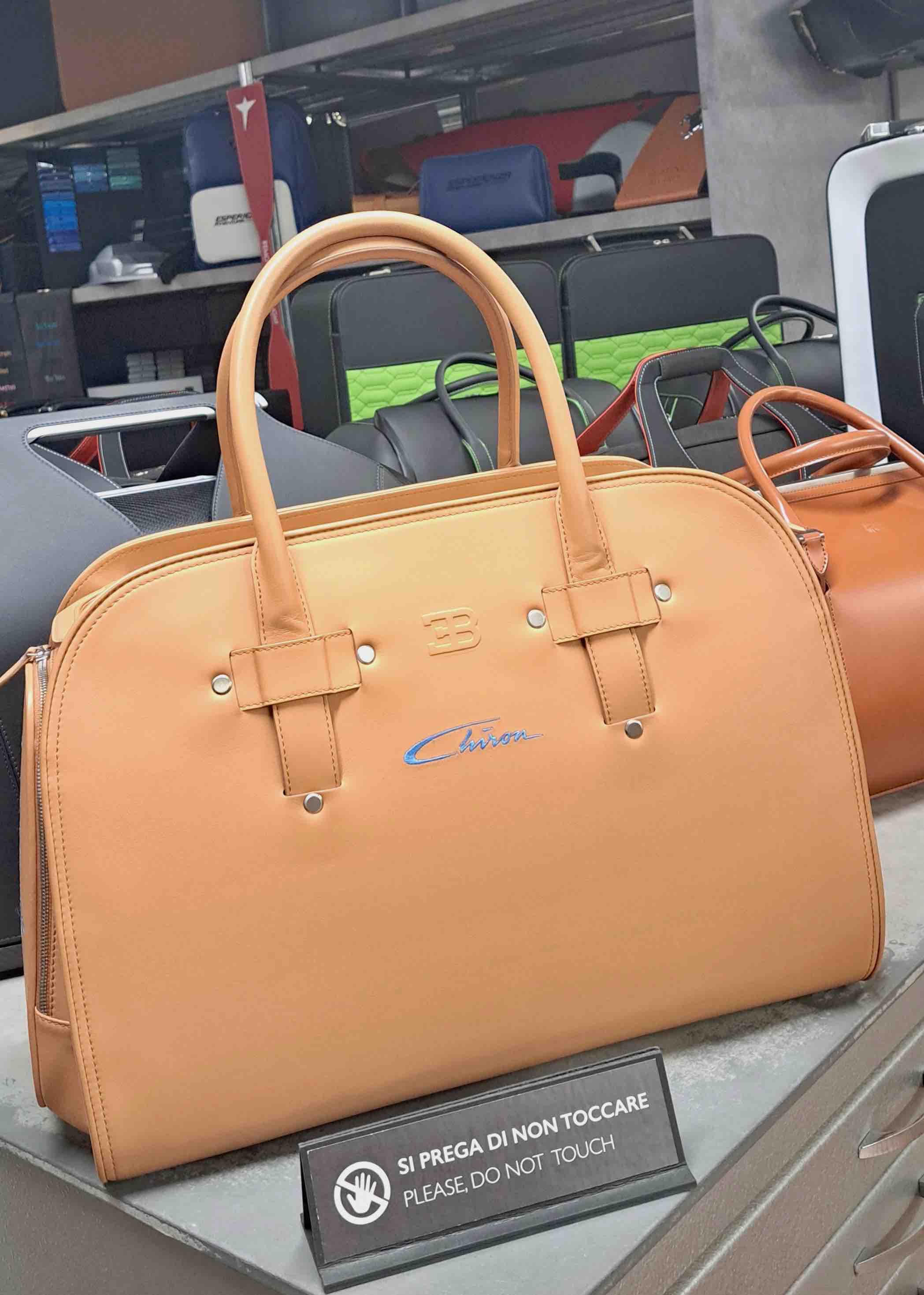 schedoni_bugatti Cr&oacute;nica desde Modena: visita a Schedoni