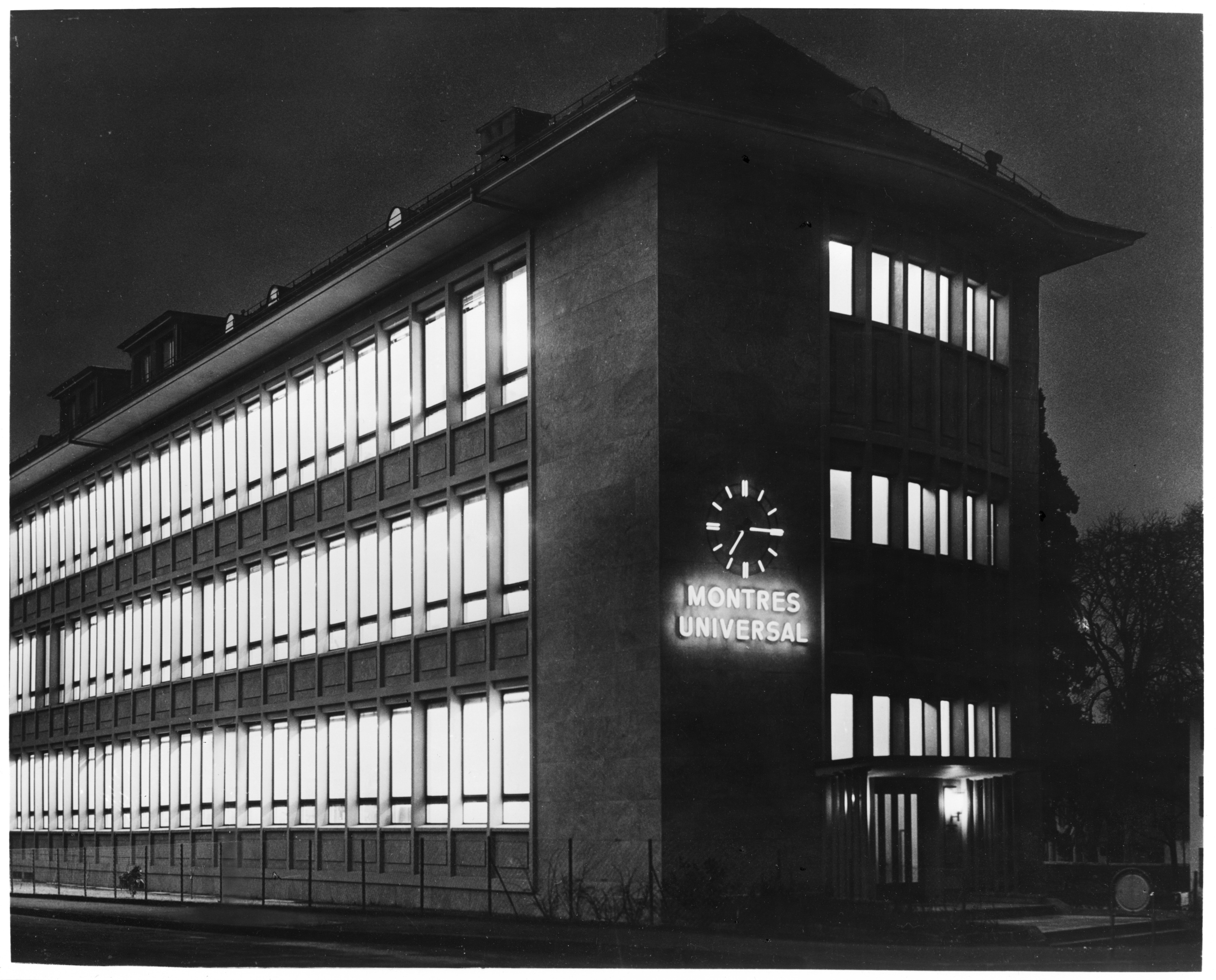 05_Universal_Geneve_the_new_factory_inaugurated_in_1956_Carouge__municipality_in_the_Canton_of_Geneva semanalclasico