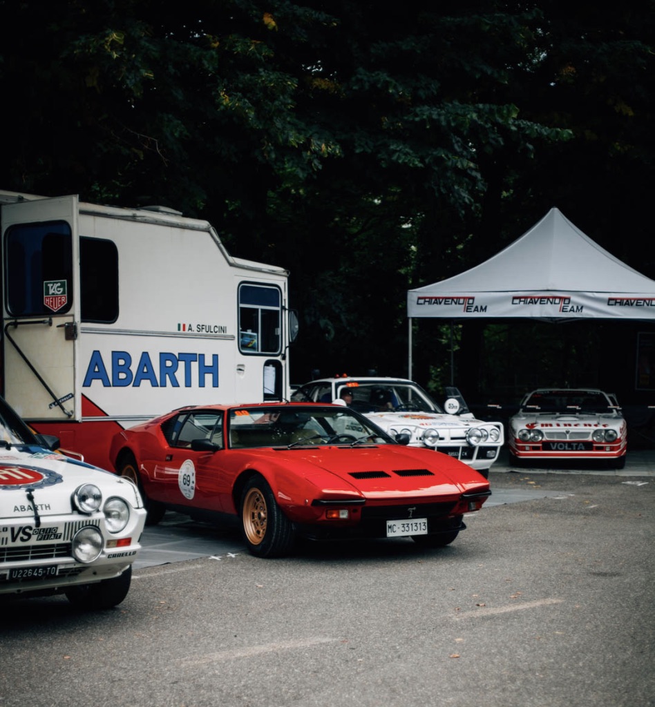 25_vernasca_silver_flag ferrari